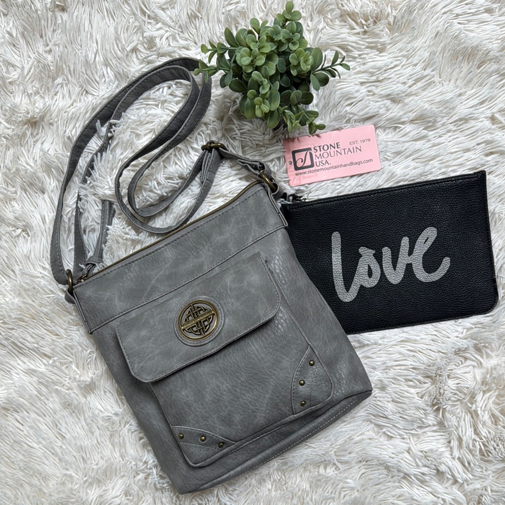 🎉HP🎉 Stone Mountain Front Flap Crossbody Bag 💗 Gray